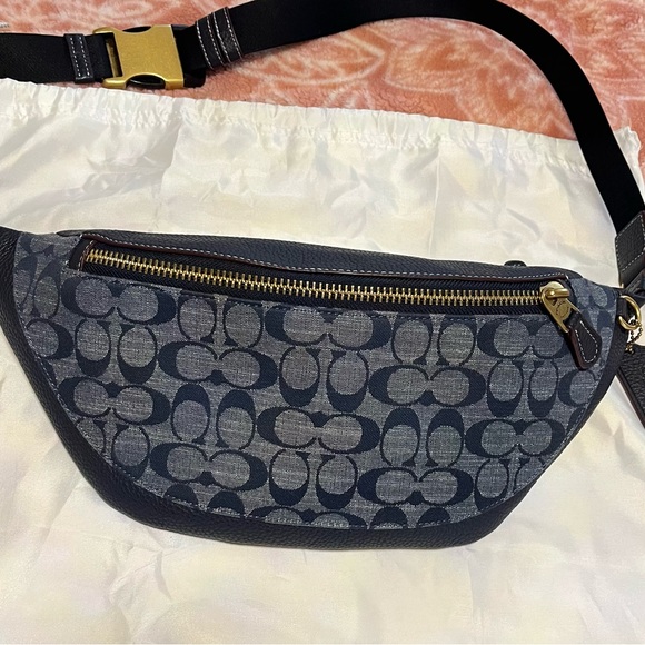 Coach Warren Belt Bag - Picture 5 of 16